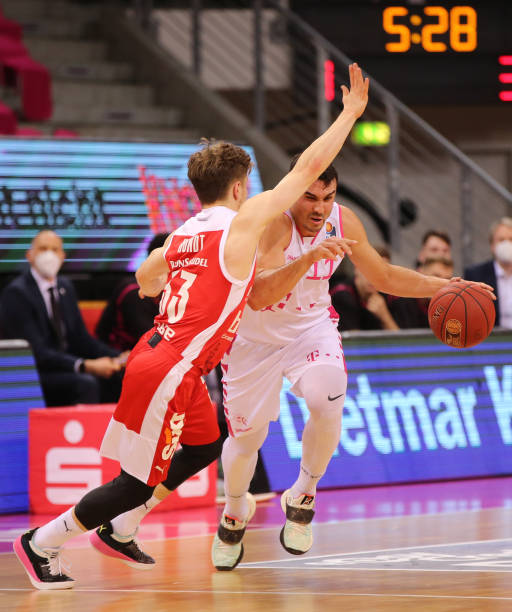 图赫尔：贝林厄姆不喜欢被换下但没人喜欢，年轻球员都很优秀（图赫尔谈贝林厄姆：没人愿意被换下，队内年轻人都很优秀）