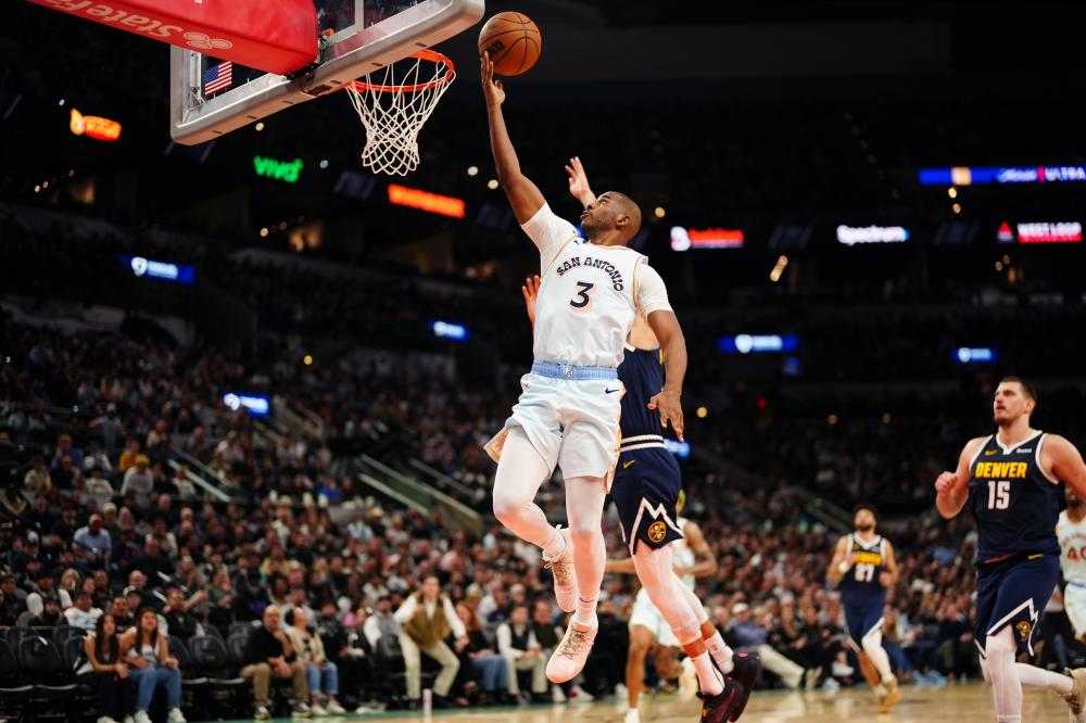 19点35--CCTV5直播，亚泰目标拿1分 谢晖和穆帅打对攻？海港金靴战旧主破荒