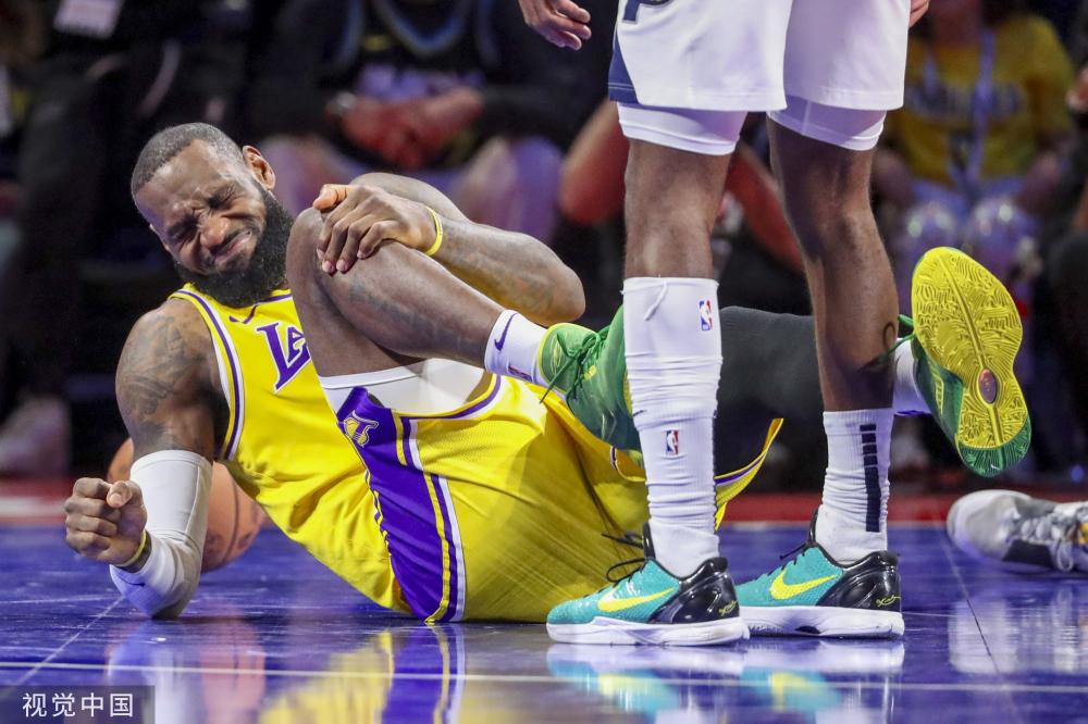 费迪南德：我给曼联老队友建了群，埃弗拉经常退群又让我把他拉回来